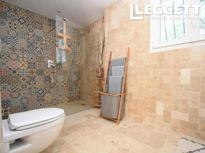 Image No.9-5 Bed House for sale