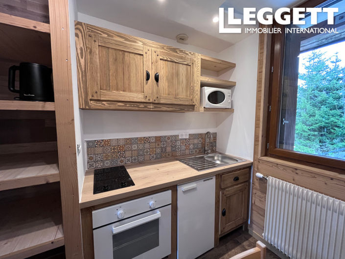 Image No.10-10 Bed House for sale