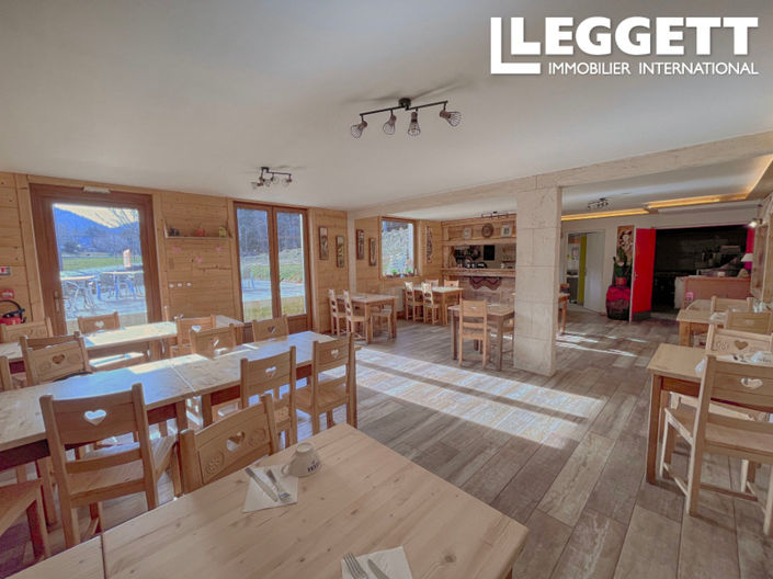 Image No.2-10 Bed House for sale