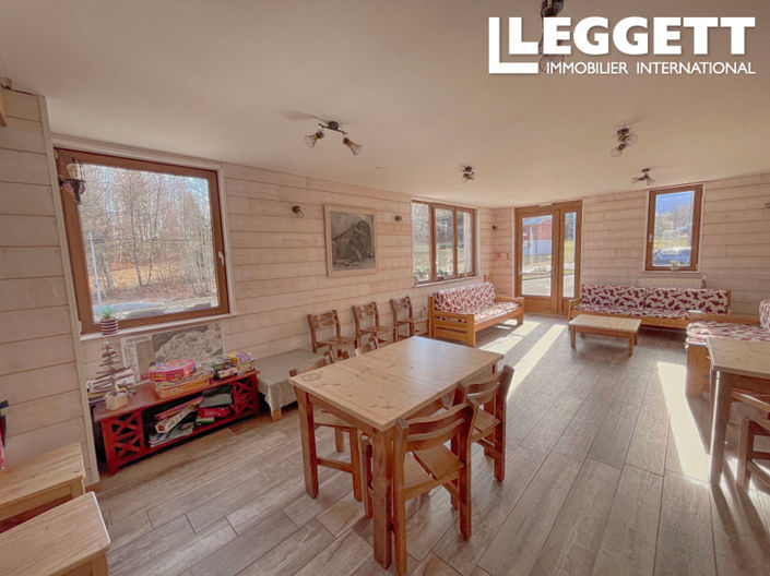 Image No.3-10 Bed House for sale