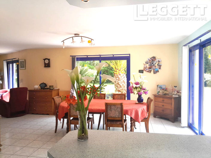 Image No.3-6 Bed House for sale