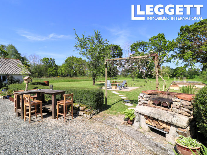 Image No.2-5 Bed House for sale