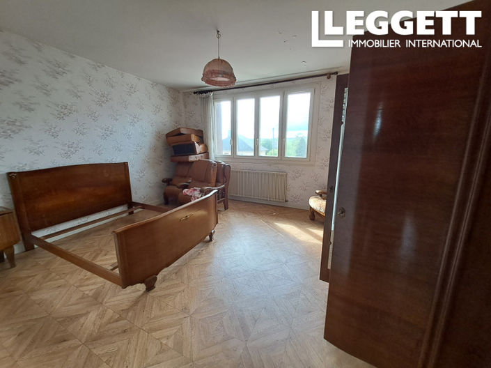 Image No.3-4 Bed House for sale