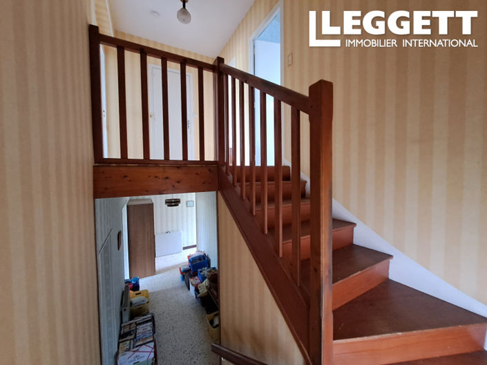 Image No.6-4 Bed House for sale