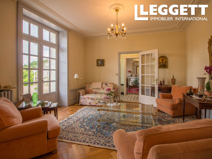 Image No.10-6 Bed House for sale