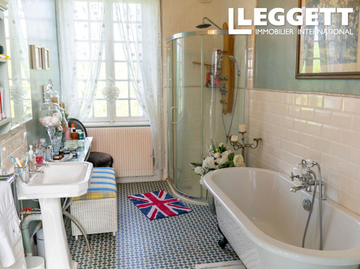 Image No.10-5 Bed House for sale