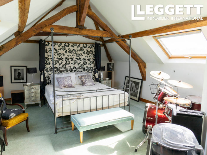 Image No.6-5 Bed House for sale