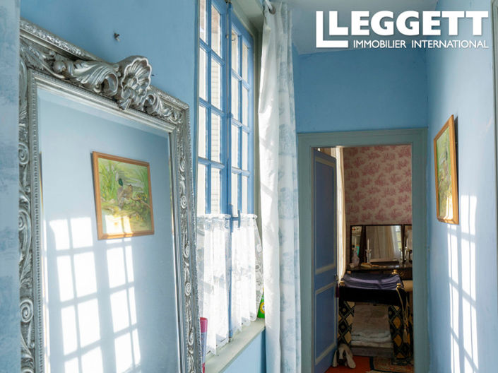 Image No.8-5 Bed House for sale