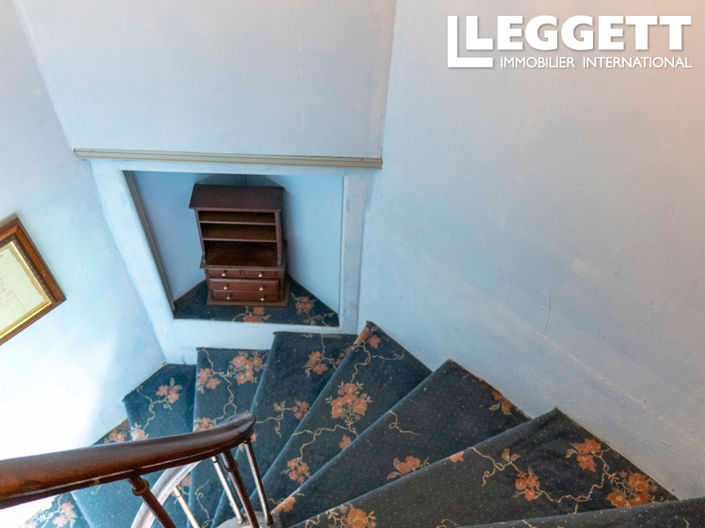 Image No.9-5 Bed House for sale