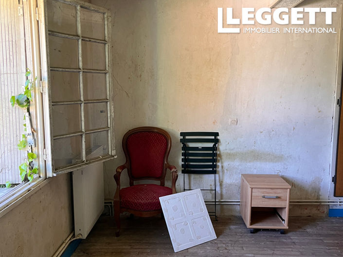 Image No.8-2 Bed House for sale