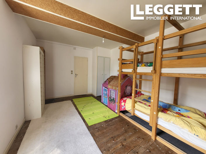 Image No.9-5 Bed House for sale