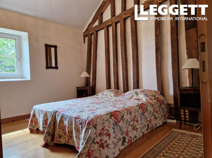 Image No.9-8 Bed House for sale