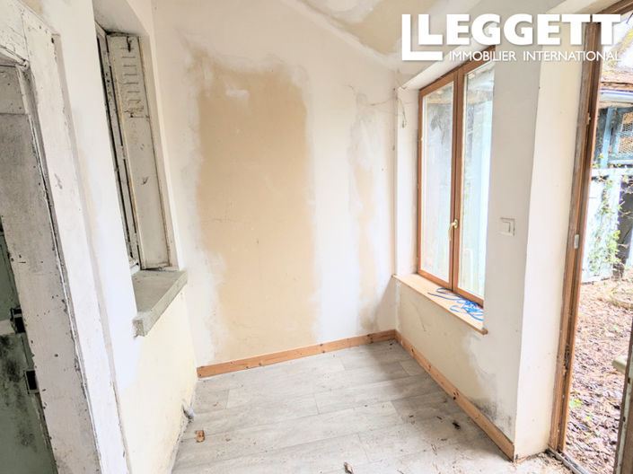 Image No.4-2 Bed House for sale