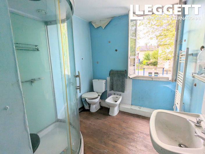 Image No.8-2 Bed House for sale