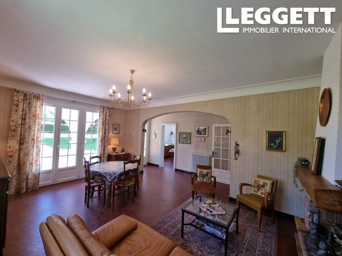 Image No.3-6 Bed House for sale