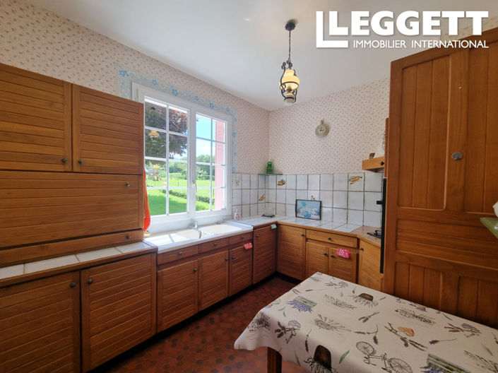 Image No.4-6 Bed House for sale