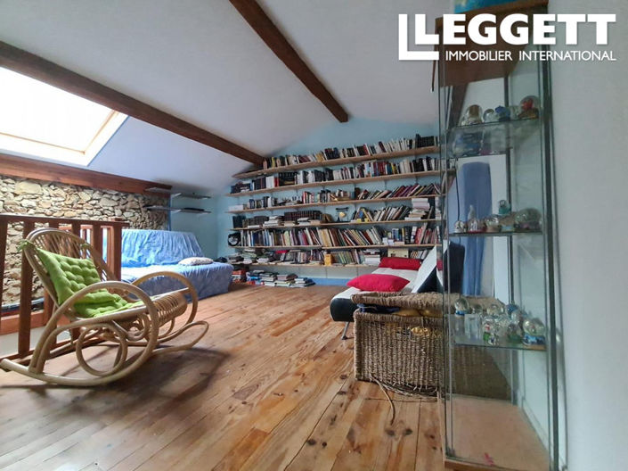 Image No.10-5 Bed House for sale