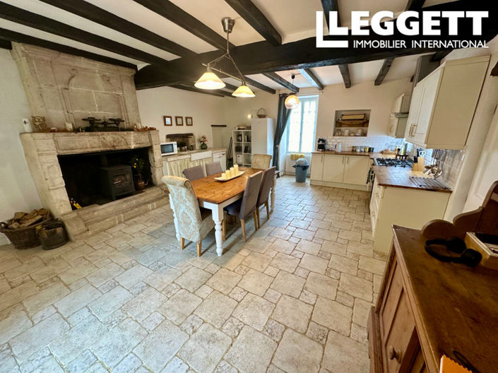 Image No.3-10 Bed House for sale