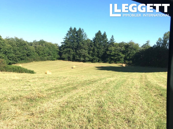 Image No.10-3 Bed House for sale