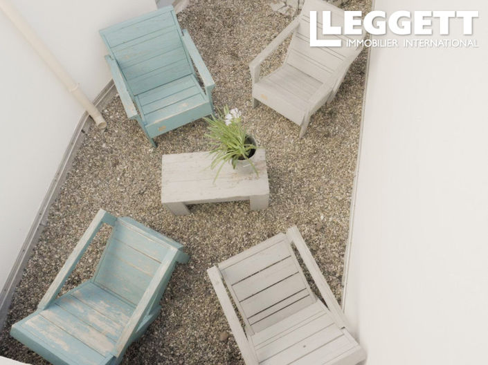 Image No.10-5 Bed House for sale