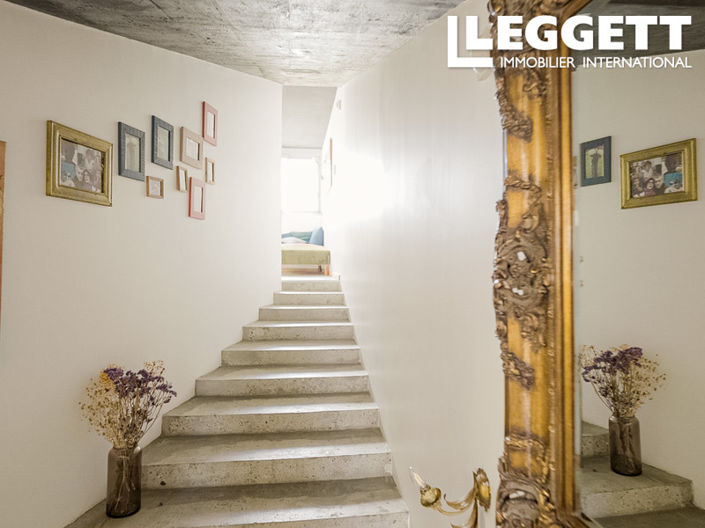 Image No.3-5 Bed House for sale