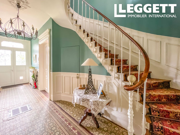 Image No.2-8 Bed House for sale