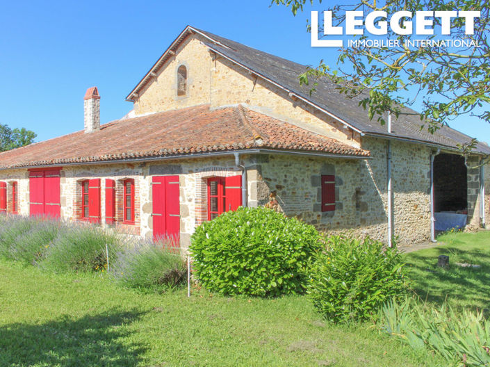 Image No.2-Maison de 5 chambres à vendre à Gourgé