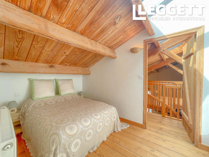 Image No.5-5 Bed House for sale