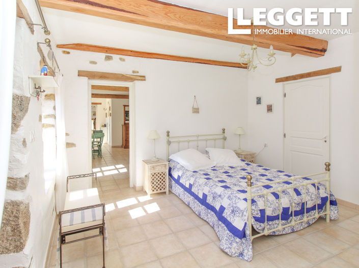 Image No.9-5 Bed House for sale