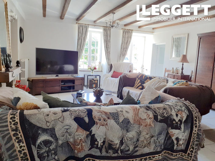 Image No.4-8 Bed House for sale