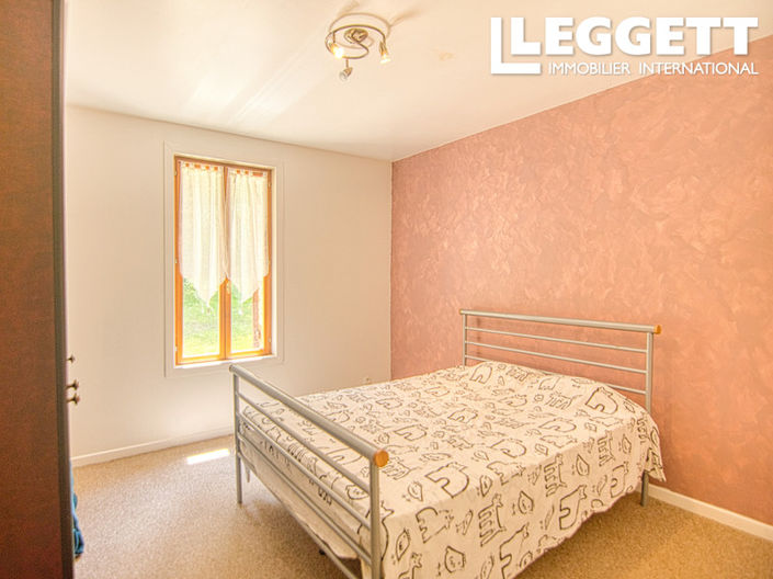 Image No.9-7 Bed House for sale