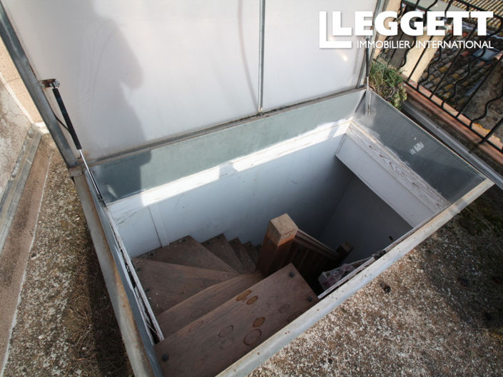 Image No.9-2 Bed House for sale