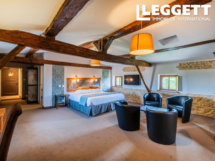 Image No.7-20 Bed Commercial for sale