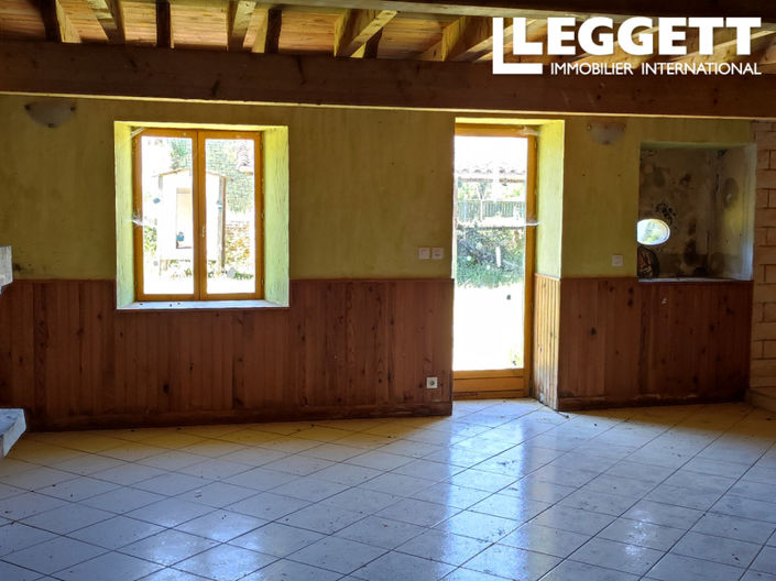 Image No.9-2 Bed House for sale