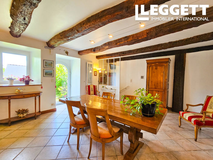 Image No.6-5 Bed House for sale