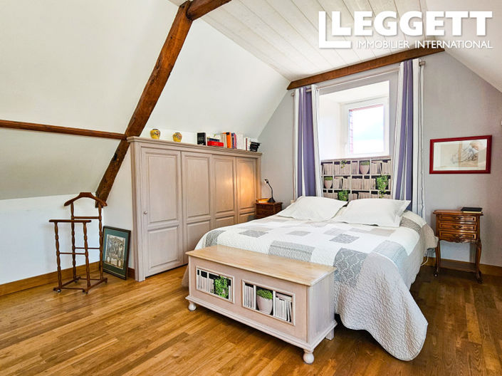 Image No.9-5 Bed House for sale