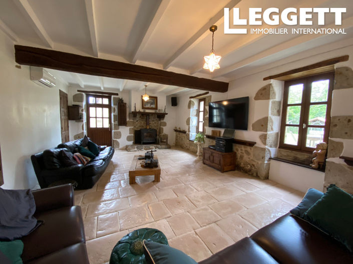 Image No.2-4 Bed House for sale