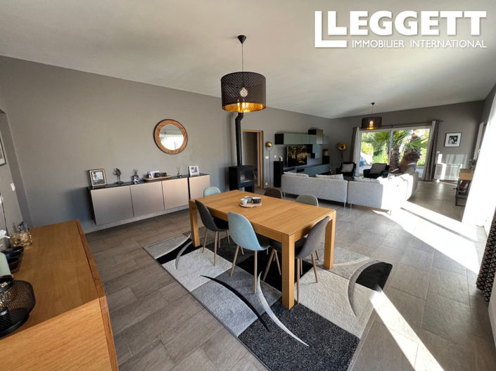 Image No.7-4 Bed House for sale