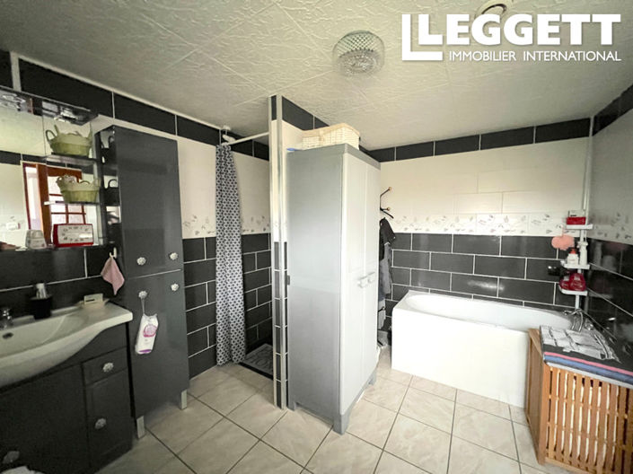 Image No.5-2 Bed House for sale