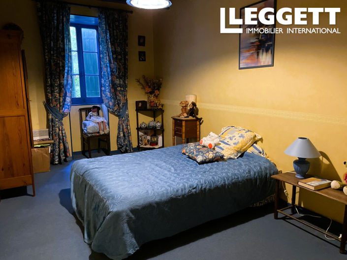 Image No.9-4 Bed House for sale