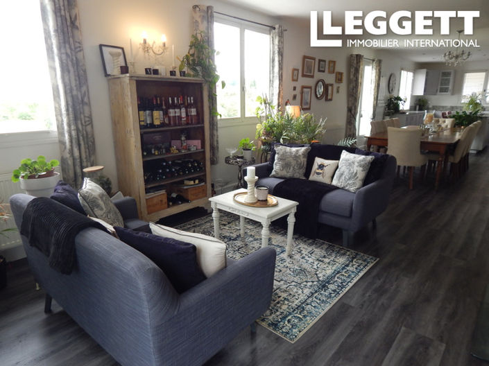 Image No.6-6 Bed House for sale