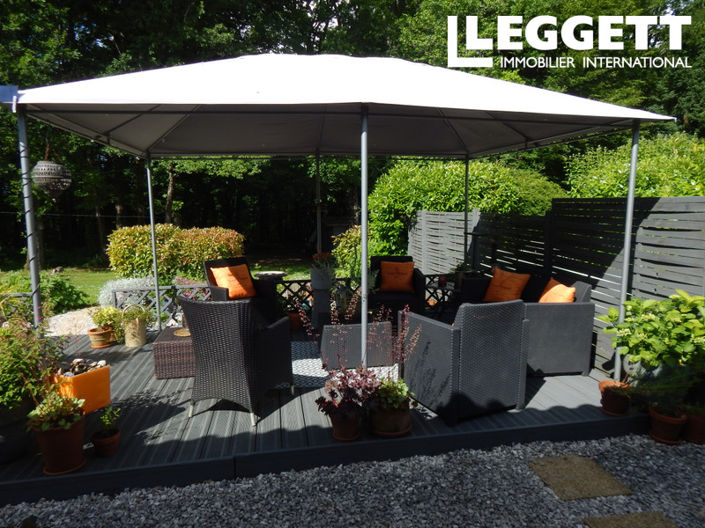 Image No.8-6 Bed House for sale