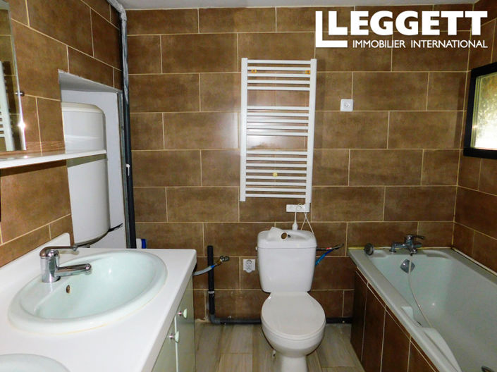 Image No.7-7 Bed House for sale