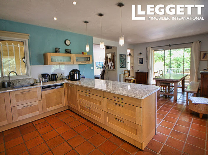 Image No.3-4 Bed House for sale