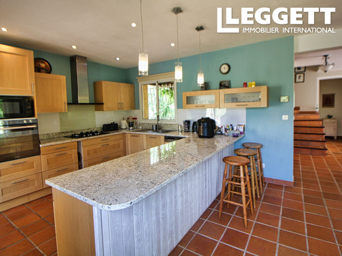 Image No.7-4 Bed House for sale