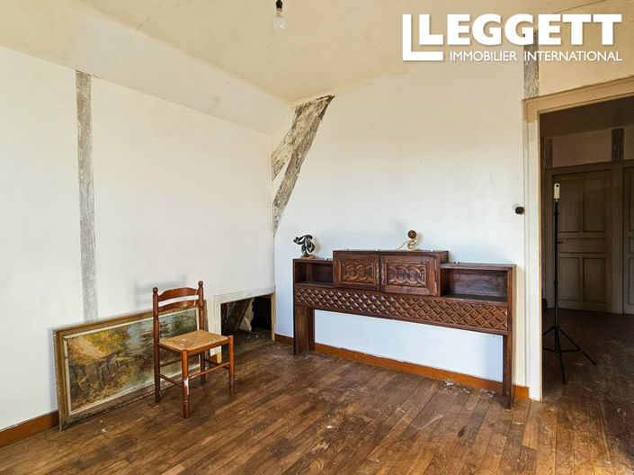 Image No.8-3 Bed House for sale