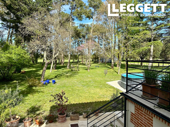 Image No.10-6 Bed House for sale