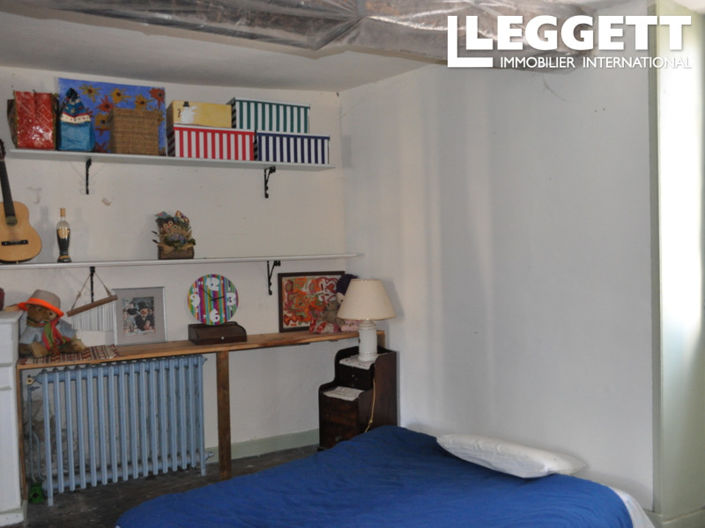 Image No.8-3 Bed House for sale