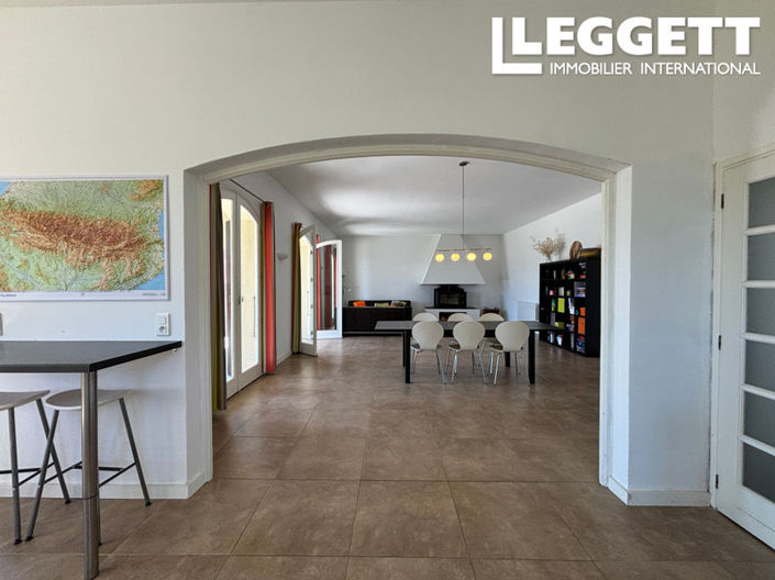 Image No.6-7 Bed House for sale