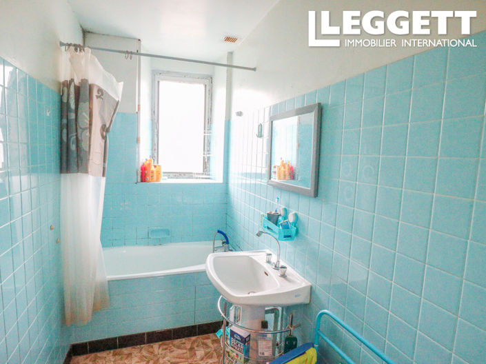 Image No.10-4 Bed House for sale